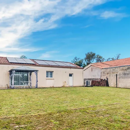 Maison Avec Grand Jardin